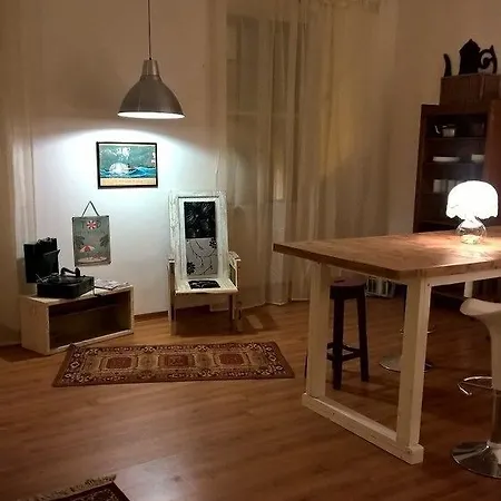 Oda ve Kahvaltı Peggy 4*